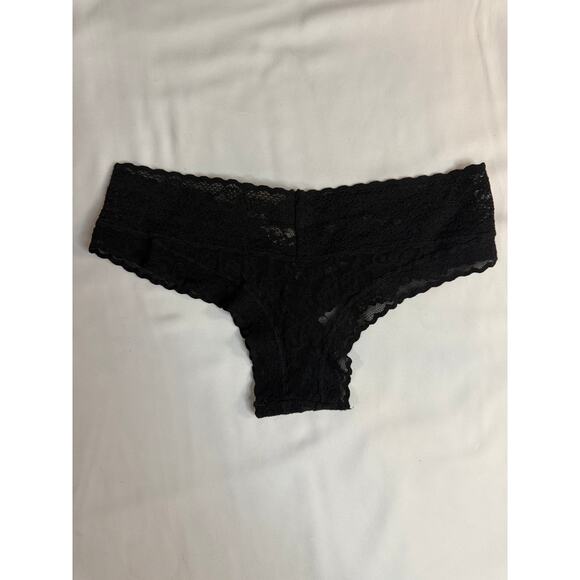 NWT Victoria’s Secret Vintage All Lace Cheeky Panty – Black – Size XS – 2014 - Picture 3 of 4